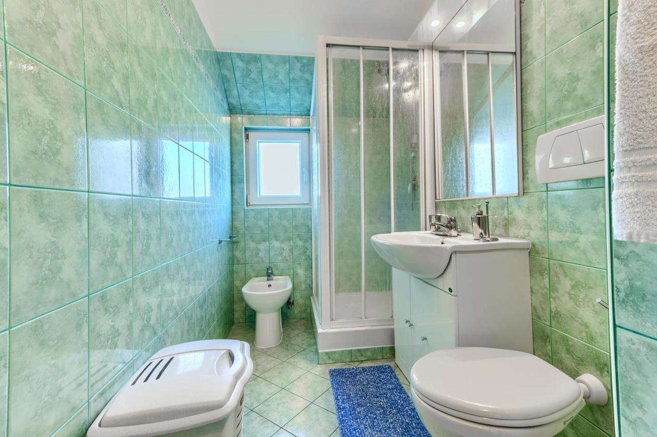 Villa Vittorio Seget Vranjica Esterno foto