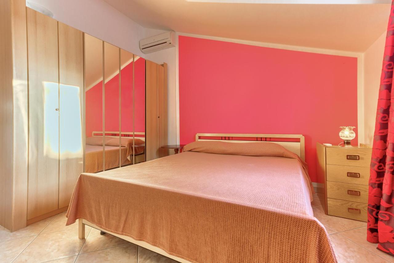 Villa Vittorio Seget Vranjica Esterno foto